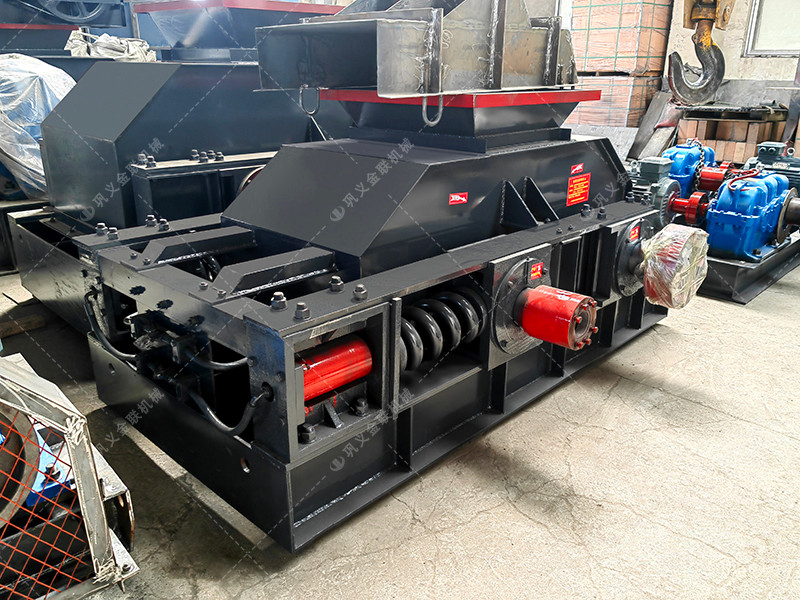 2PC800*600對輥破碎機發(fā)往廣東_破碎鈣石