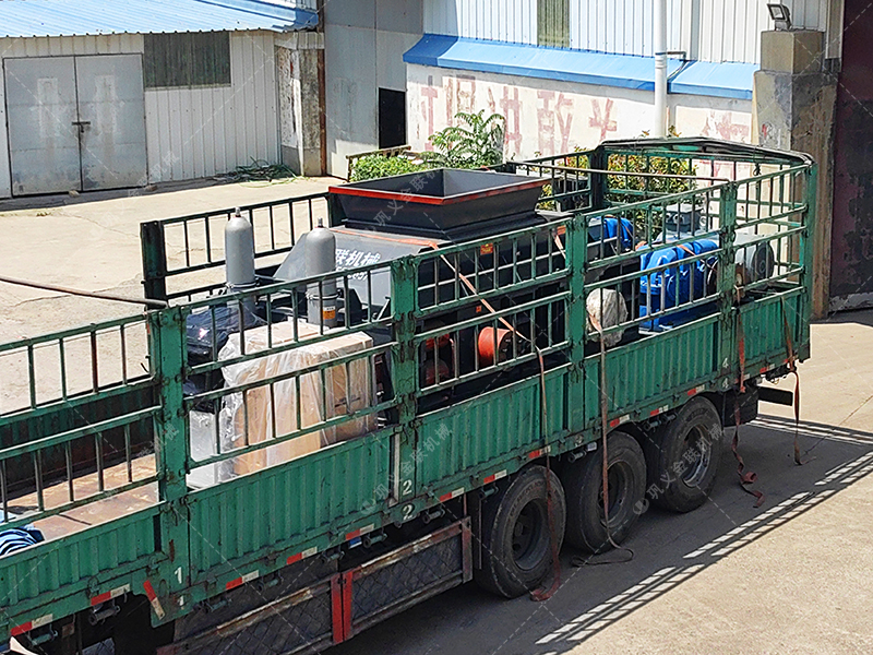 液壓式對(duì)輥制砂機(jī) VS 沖擊式制砂機(jī):哪種更適合您的生產(chǎn)線(xiàn)? 液壓式對(duì)輥制砂機(jī) VS 沖擊式制砂機(jī):哪種更適合您的生產(chǎn)線(xiàn)?